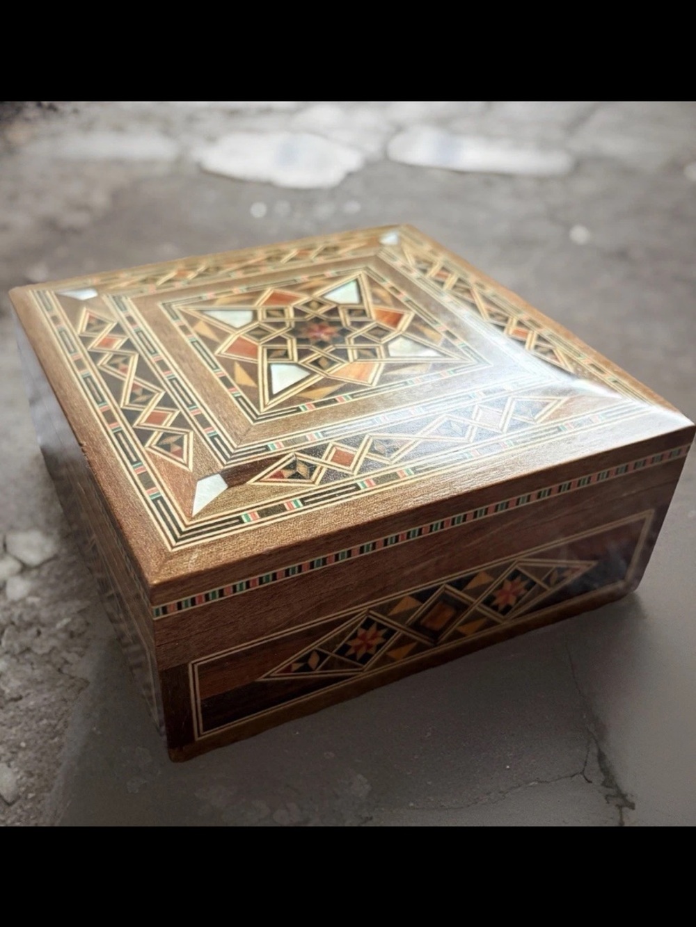 VTG Wooden Mosaic Trinket Box 4.5" Lined Mother Pearl Inlay Marquetry Hinged